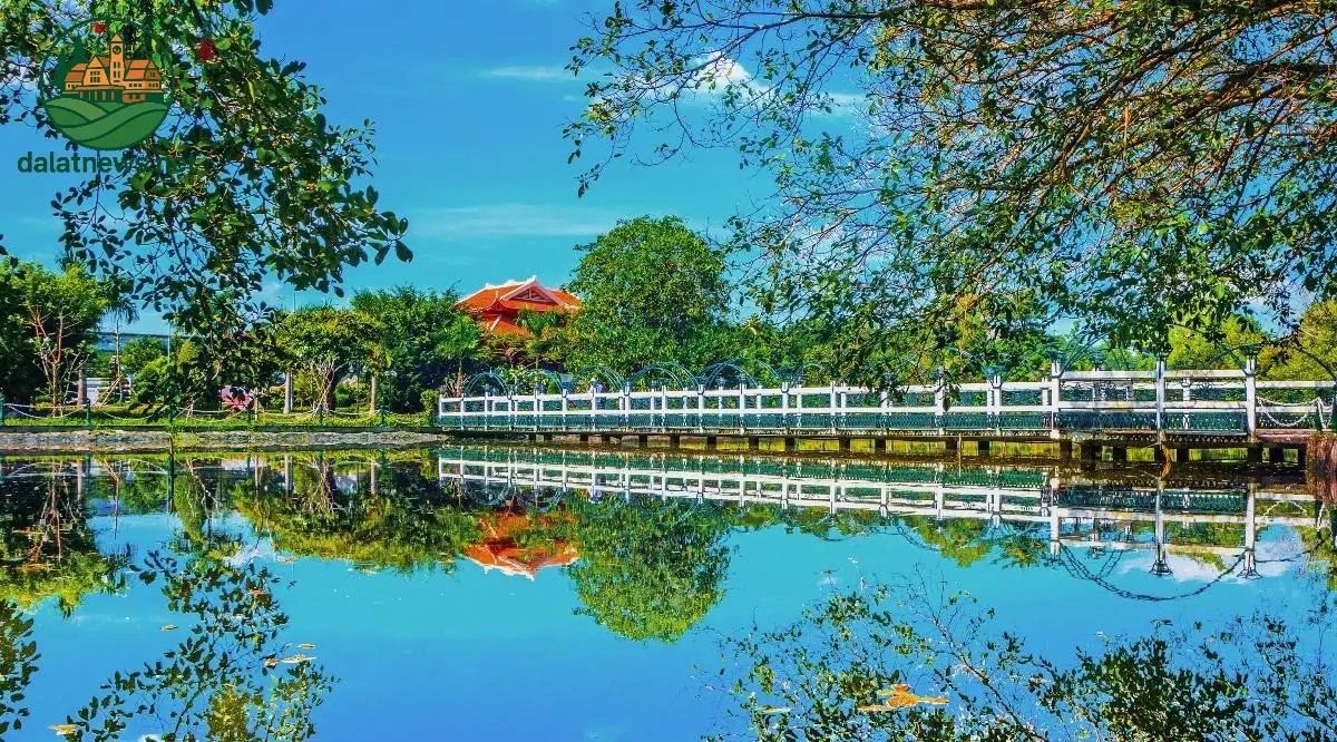 Cập nhật giá vé tham quan các khu du lịch quanh Việt Nam 3 Các yếu tố ảnh hưởng đến giá vé khu du lịch