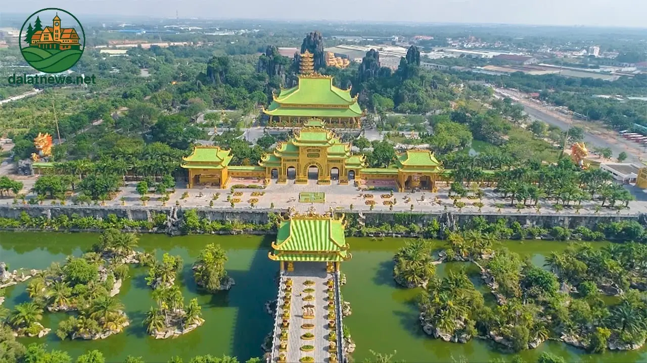 Cập nhật giá vé tham quan các khu du lịch quanh Việt Nam 1 Giới thiệu về tầm quan trọng của việc cập nhật giá vé các khu du lịch