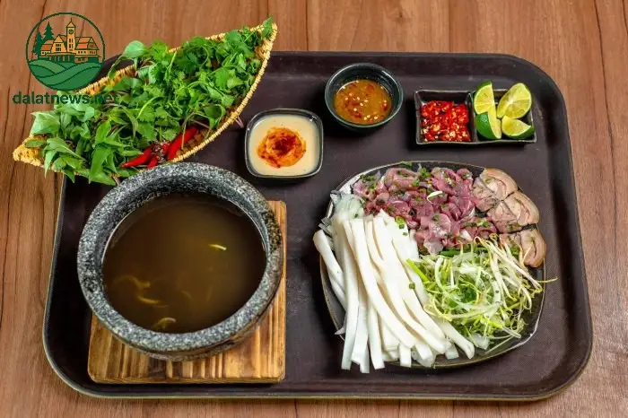 Những điều cần lưu ý khi thưởng thức phở thố đá tại Đà Lạt
