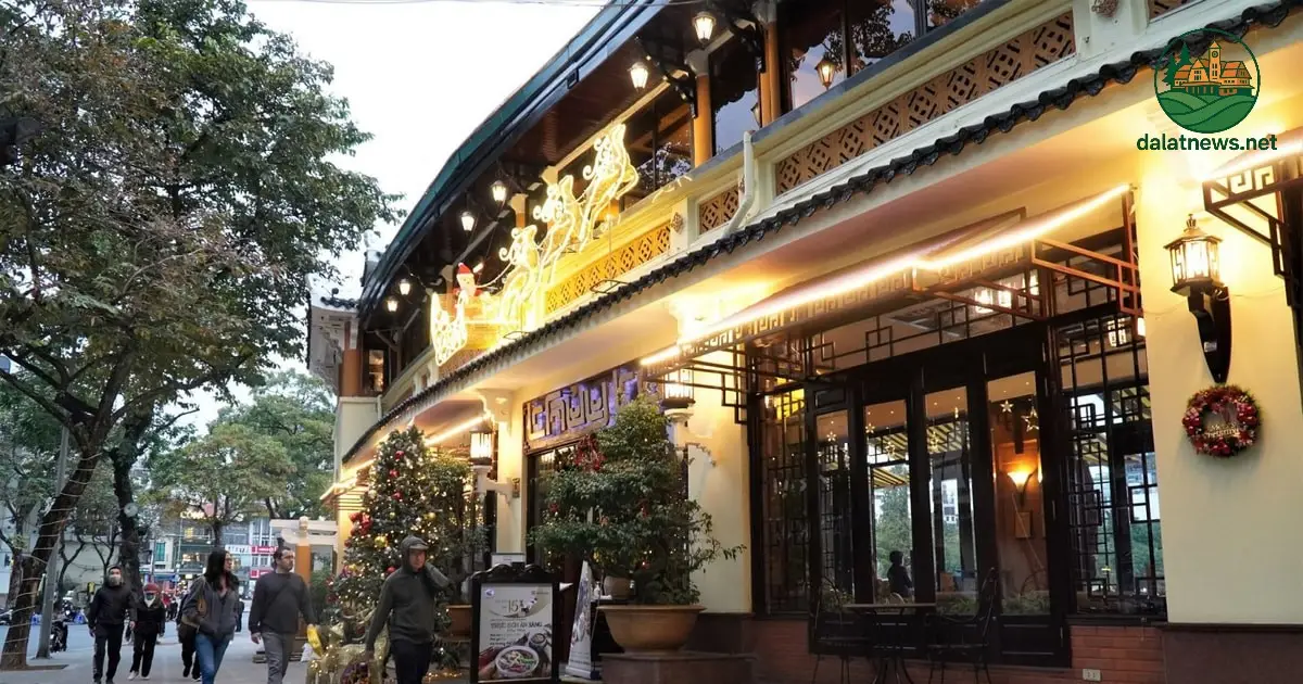 Cafe Thủy Tạ - Vị Trí Đắc Địa, View Hồ Tuyệt Đẹp