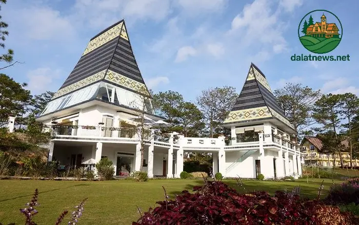 Thông Tin Đặt Phòng và Liên Hệ Thông Tin Đặt Phòng và Liên Hệ