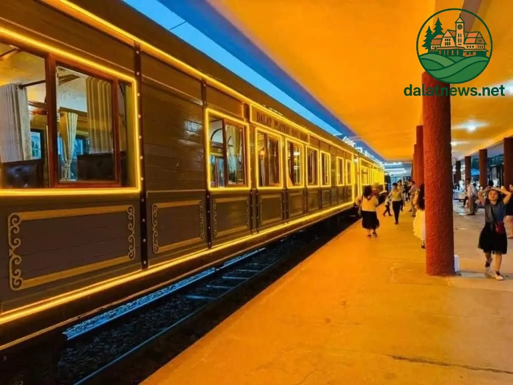 Lịch trình và giá vé Lịch trình và giá vé