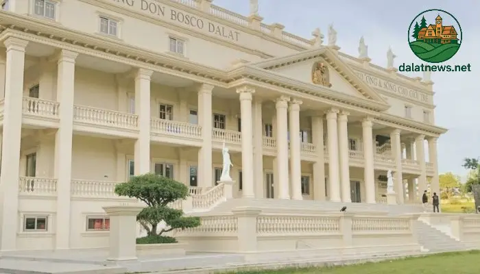 Các chi tiết kiến trúc nổi bật