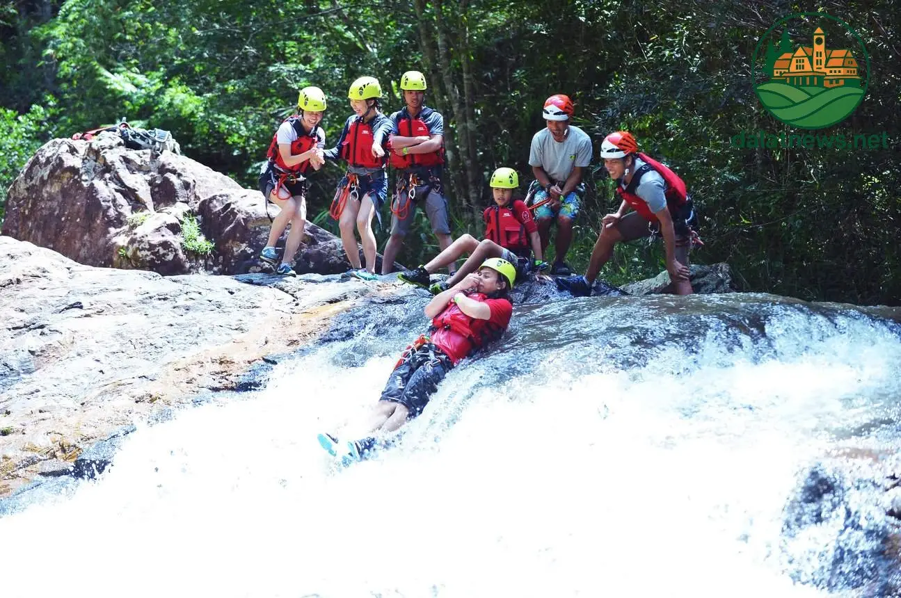 Các Trạm Thử Thách Trong Tour Vượt Thác Datanla
